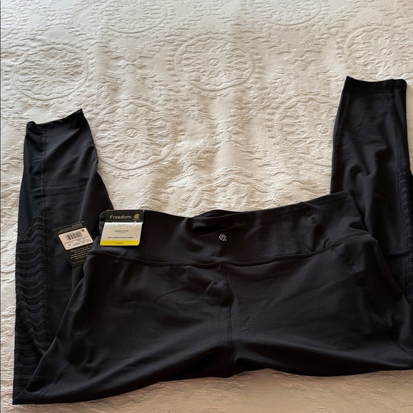 BNWT Champion Black High RiseLeggings - Picture 8 of 9